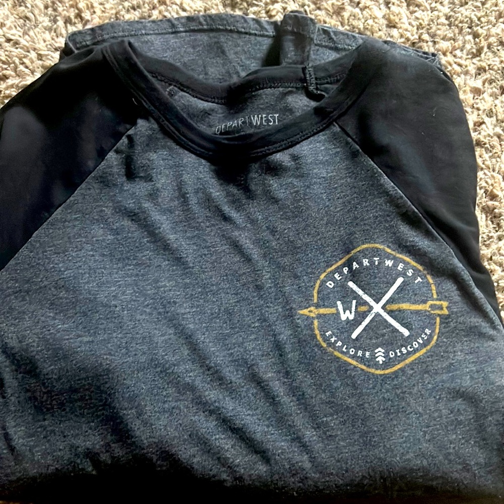 Departwest 3/4 tee. Mens medium.